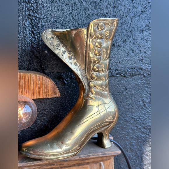 VINTAGE Brass Boot Vase - Picture 3 of 11